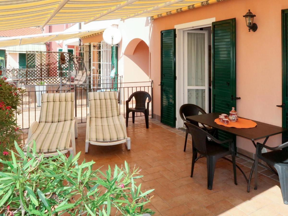 Apartment Samuele By Interhome Civezza Exterior foto